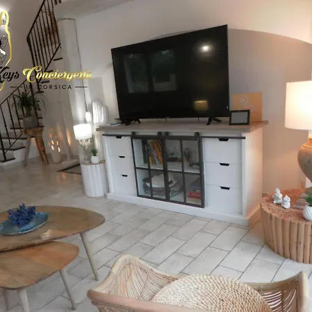 Maison De Vacances Au Bord De L'eau Avec Jacuzzi A Saint Cyprien - Corse/sud Prázdninový dům